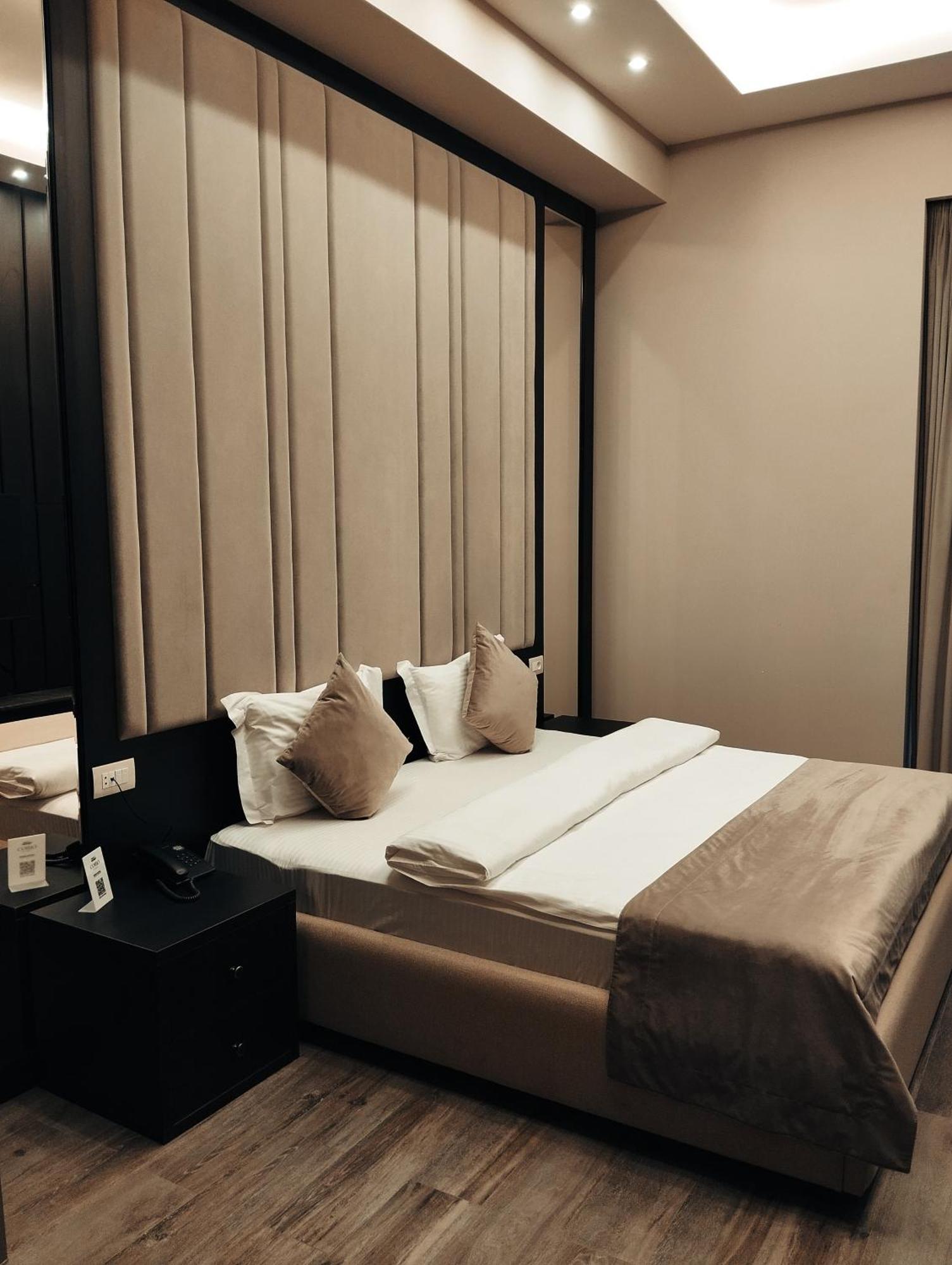 יירבאן Soho Hotel City Centre מראה חיצוני תמונה